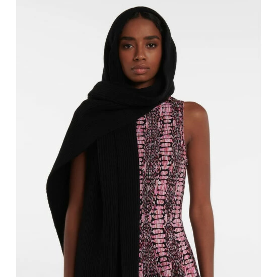 Alaïa Wool And Cashmere Hood Scarf