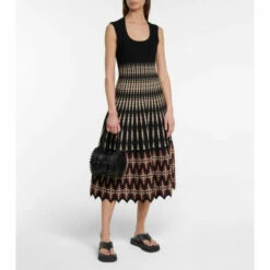 Alaïa Laser-cut Leather Thong Sandals