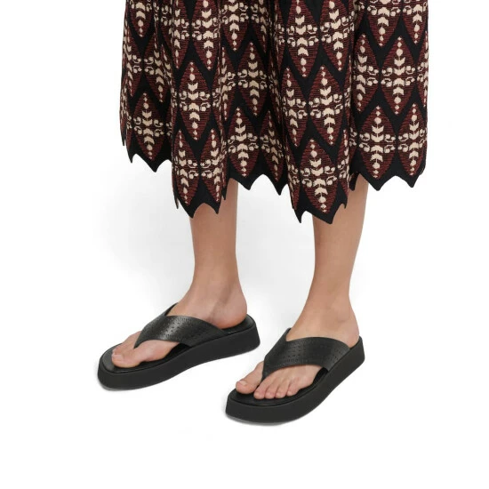 Alaïa Laser-cut Leather Thong Sandals - Image 3